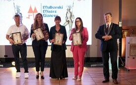 Galeria zdjęć z jubileuszowej, 10. Gali &bdquo;Malborski Mistrz Biznesu 2025&rdquo;, kt&oacute;ra odbyła się 11 września 2026 roku w Centrum Konferencyjnym Hotelu Malbork. Fotografie przedstawiają uczestnik&oacute;w wydarzenia 46