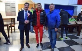burmistrz, dyrektor OSiR i Iga Baumgart-Witan