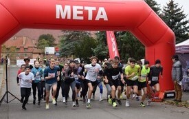 Bieg Niepodległości - wsp&oacute;lny start chłopc&oacute;w i dziewcząt najstarszej kategorii szkolnej