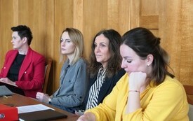 pracownicy magistratu uczestniczący w spotkaniu