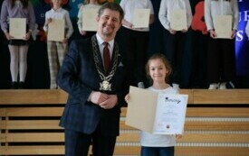 burmistrz oraz nagrodzony stypendysta/ stypendystka