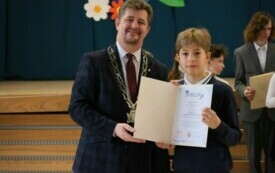 burmistrz oraz nagrodzony stypendysta/ stypendystka