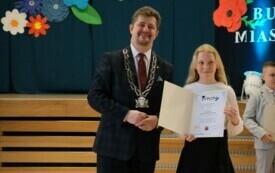 burmistrz oraz nagrodzony stypendysta/stypendystka