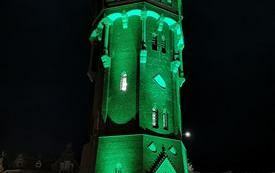 Malborska Wieża Ciśnień podświetlona na zielono z okazji Światowego Dnia M&oacute;zgowego Porażenia Dziecięcego