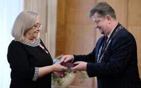 Uroczystość wręczenia złotego medalu MON dla Pani Bożeny Kędzierskiej 16