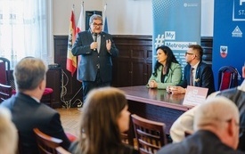 Samorządowcy z Pomorza dyskutują o wsp&oacute;lnej przyszłości. W Malborku odbyło się spotkanie członk&oacute;w OMGSS 6