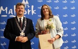 Uroczyste wręczenie akt&oacute;w nadania stopnia awansu zawodowego nauczyciela mianowanego 7