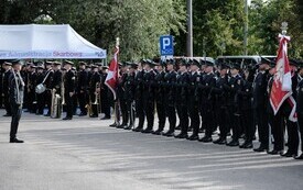 Galeria zdjęć przedstawia obchody 87. rocznicy wybuchu II wojny światowej w Malborku, podczas kt&oacute;rych delegacje złożyły kwiaty i zapaliły znicze w miejscach pamięci. Fotografie dokumentują także gł&oacute;wn 54
