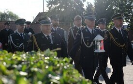 Galeria zdjęć przedstawia obchody 87. rocznicy wybuchu II wojny światowej w Malborku, podczas kt&oacute;rych delegacje złożyły kwiaty i zapaliły znicze w miejscach pamięci. Fotografie dokumentują także gł&oacute;wn 78