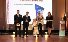 Galeria zdjęć z jubileuszowej, 10. Gali &bdquo;Malborski Mistrz Biznesu 2025&rdquo;, kt&oacute;ra odbyła się 11 września 2026 roku w Centrum Konferencyjnym Hotelu Malbork. Fotografie przedstawiają uczestnik&oacute;w wydarzenia 9