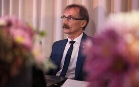Galeria zdjęć z jubileuszowej, 10. Gali &bdquo;Malborski Mistrz Biznesu 2025&rdquo;, kt&oacute;ra odbyła się 11 września 2026 roku w Centrum Konferencyjnym Hotelu Malbork. Fotografie przedstawiają uczestnik&oacute;w wydarzenia 14