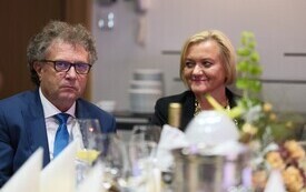 Galeria zdjęć z jubileuszowej, 10. Gali &bdquo;Malborski Mistrz Biznesu 2025&rdquo;, kt&oacute;ra odbyła się 11 września 2026 roku w Centrum Konferencyjnym Hotelu Malbork. Fotografie przedstawiają uczestnik&oacute;w wydarzenia 35