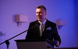Galeria zdjęć z jubileuszowej, 10. Gali &bdquo;Malborski Mistrz Biznesu 2025&rdquo;, kt&oacute;ra odbyła się 11 września 2026 roku w Centrum Konferencyjnym Hotelu Malbork. Fotografie przedstawiają uczestnik&oacute;w wydarzenia 61