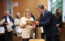 Galeria zdjęć z koncertu nauczycieli i uczni&oacute;w Państwowej Szkoły Muzycznej I stopnia im. Ignacego Jana Paderewskiego w Malborku oraz wręczenia nagr&oacute;d w konkursie fotograficznym &bdquo;Moja zielona oaza&rdquo;. Wy 29