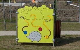 Nowy plac zabaw przy filii Żłobka Miejskiego &bdquo;Szarotka&rdquo; 13