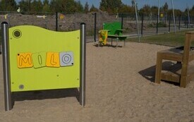 Nowy plac zabaw przy filii Żłobka Miejskiego &bdquo;Szarotka&rdquo; 15