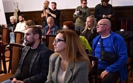 uczestnicy spotkania na sali