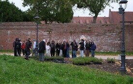 9 października 2026 roku na bulwarze im. Macieja Kilarskiego w Malborku odbyła się kolejna akcja nasadzeń roślin, w kt&oacute;rej uczestniczyli uczniowie malborskich szk&oacute;ł podstawowych 22