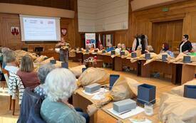 uczestnicy spotkania na sali