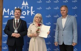 15 października 2026 roku w Sali Posiedzeń Urzędu Miasta Malborka odbyła się uroczystość wręczenia Nagr&oacute;d Burmistrza Miasta Malborka dla wyr&oacute;żnionych dyrektor&oacute;w i nauczycieli plac&oacute;wek oświatowych prow 12