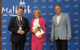 15 października 2026 roku w Sali Posiedzeń Urzędu Miasta Malborka odbyła się uroczystość wręczenia Nagr&oacute;d Burmistrza Miasta Malborka dla wyr&oacute;żnionych dyrektor&oacute;w i nauczycieli plac&oacute;wek oświatowych prow 15