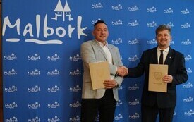 Podpisanie umowy na&nbsp;realizację zadania pn. &bdquo;Modernizacja drogi pieszo-rowerowej na&nbsp;moście św. Wojciecha przez rzekę Nogat w&nbsp;Malborku  2