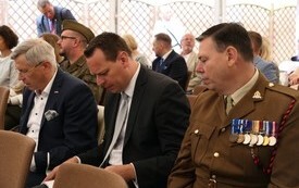 uczestnicy wystawy, goście specjalni z ambasady brytyjskiej