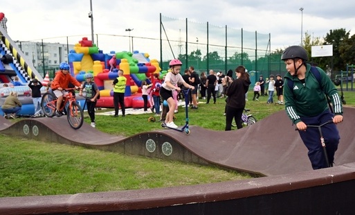 Zdjęcie do Nowy skatepark i pumptrack oficjalnie otwarte!