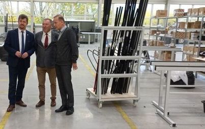 Zdjęcie do Burmistrzowie odwiedzili nowo powstałą firmę produkcyjną w Malborku